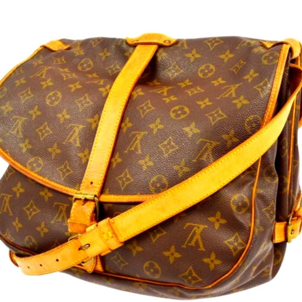⭐🔥AUTHENTIC🔥⭐Louis Vuitton Saumur 35 Crossbody bag - Picture 2 of 15